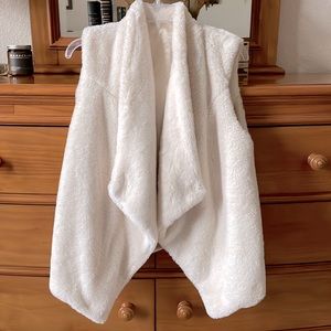 NWOT - Boutique Faux Fur Creme Vest
